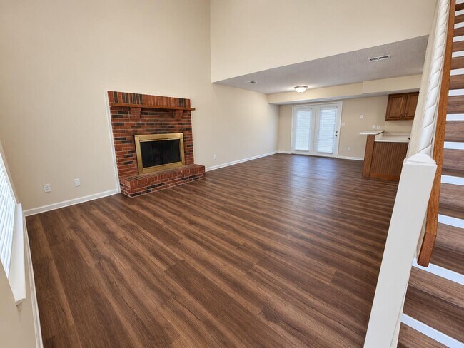 Foto del edificio - 3600 Hermitage Rd