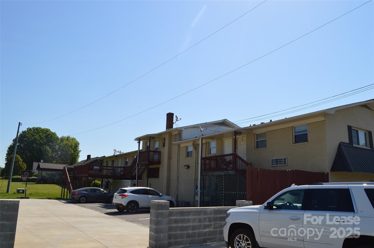 Foto principal - 2166 Old Mountain Rd