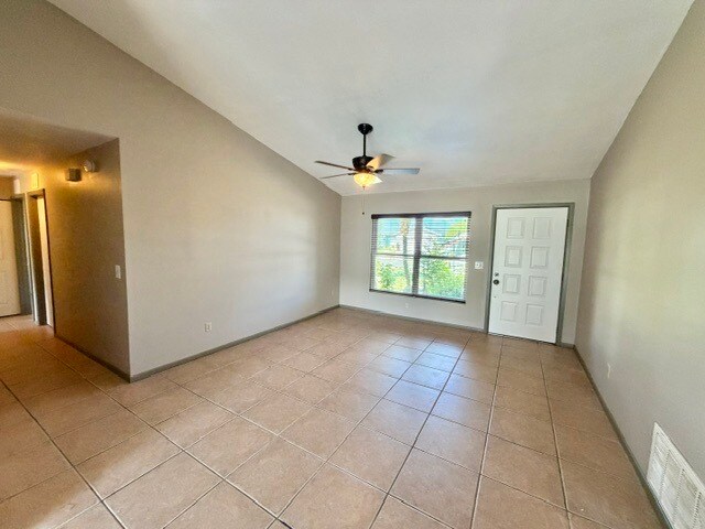Building Photo - 958 Florida Pkwy