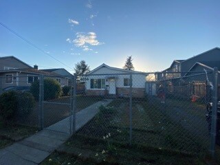 Building Photo - 4034 S Puget Sound Ave