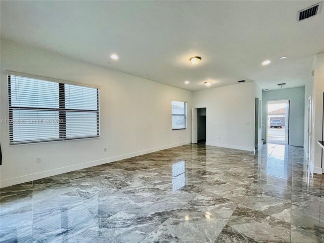 Building Photo - 5673 Cerva Ln