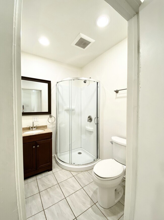 Foto del edificio - 1140 Ash St