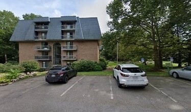 Building Photo - 65 Commons Dr