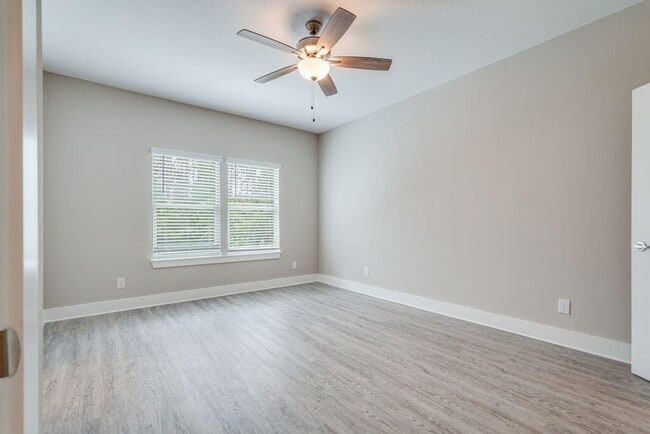 Building Photo - 90 Date Palm Ln