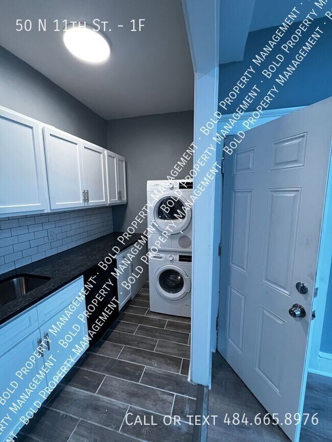 Building Photo - 50 N 11th St