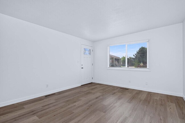 Foto del edificio - 2bd, 1b Cozy Home awaits in Boise Bench!