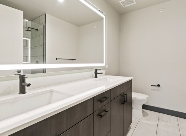 Foto del edificio - 1333 W Lake St