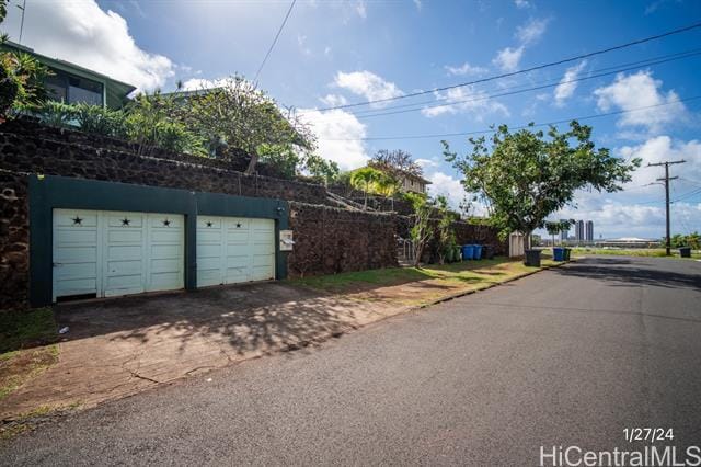 Building Photo - 1671 Kamamalu Ave