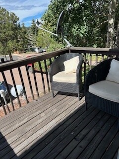 ¡Balcón con vistas a la montaña! - 509 Mountain View Pl