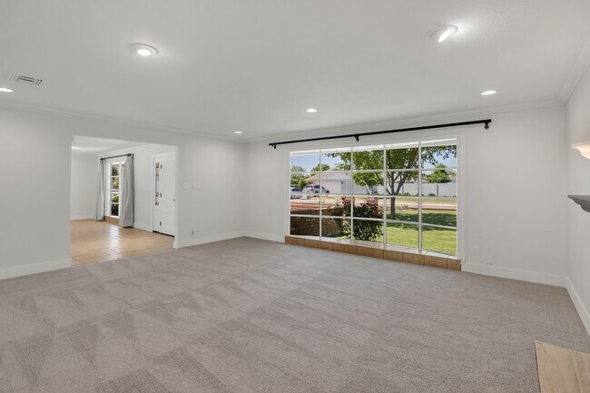 Building Photo - Charming Arcadia Proper Residence now avai...