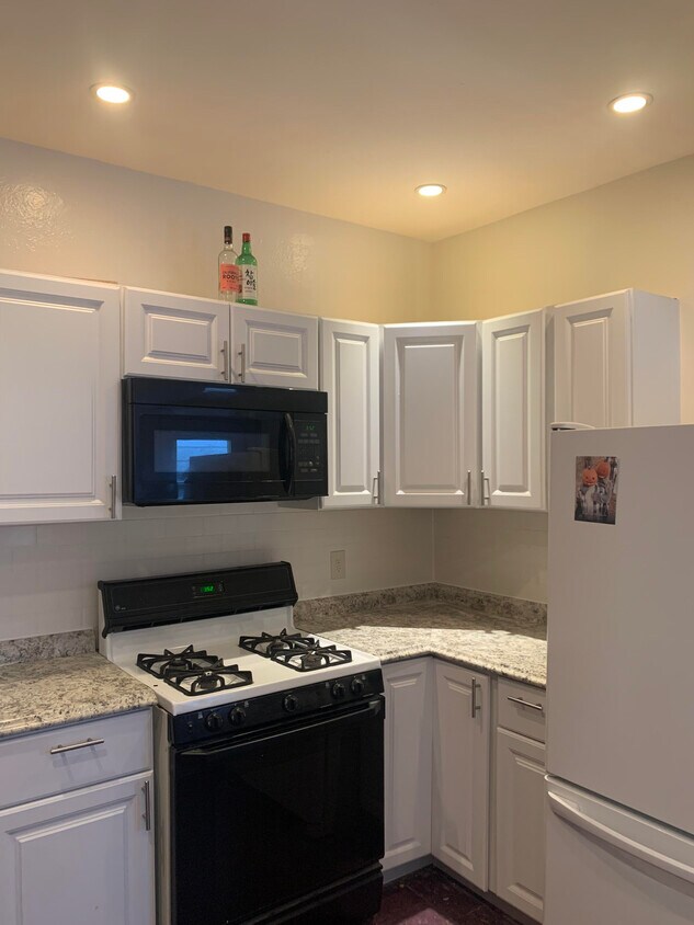 1698 Hewitt Ave, Saint Paul, MN 55104 House Rental in Saint Paul, MN