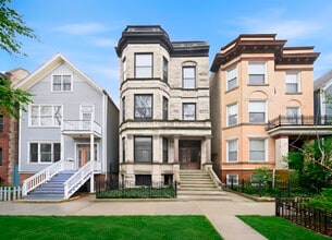 Building Photo - 849 W Newport Ave
