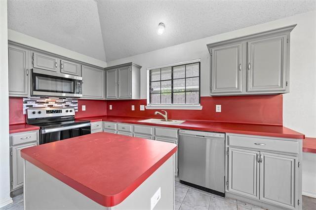 Foto del edificio - 2338 Stillwater Dr