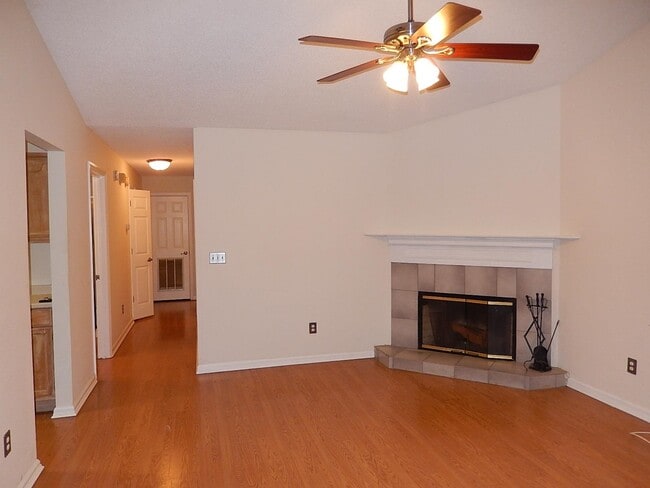 Building Photo - 3195 Huttersfield Cir