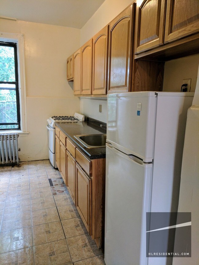 Building Photo - 2552 38th St