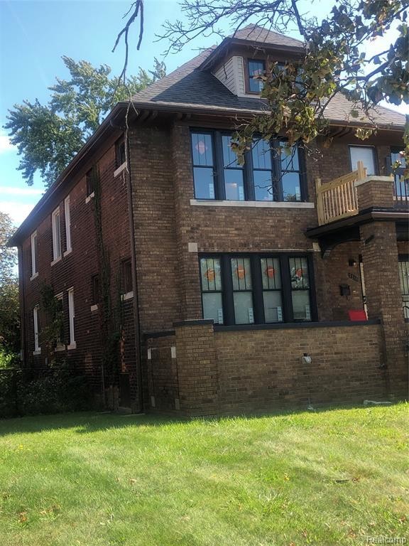 Building Photo - 2216 Lakewood St