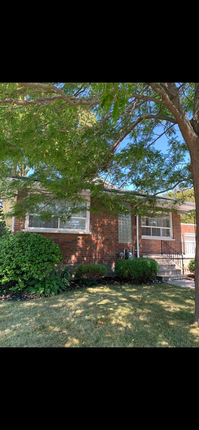 Photo principale - 40 University Av W
