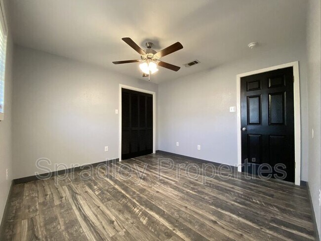 Building Photo - 16383 Possum Creek Rd