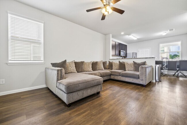 Foto del edificio - 13640 Collier Park Ln