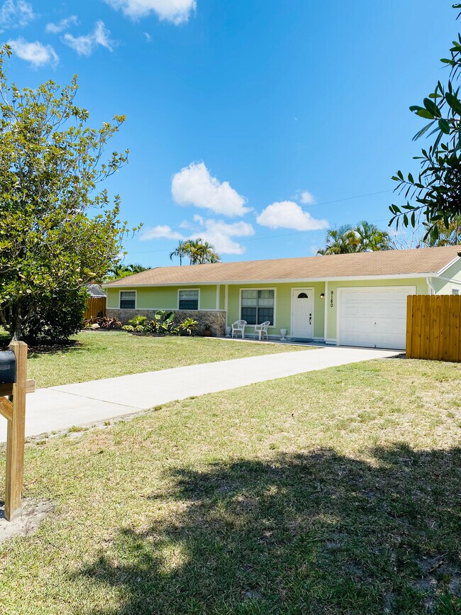 Building Photo - 9180 Banquet Way