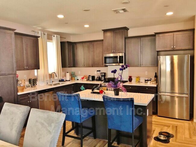 Foto del edificio - 41436 Yellow Birch St