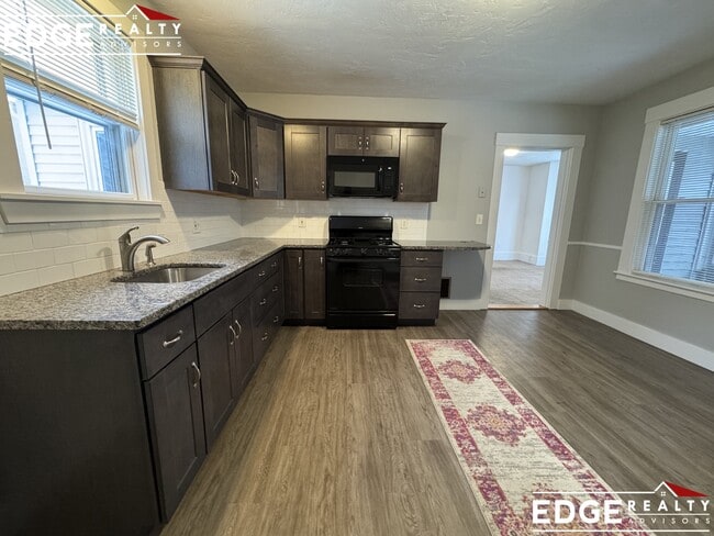 Building Photo - 4 Franklin St