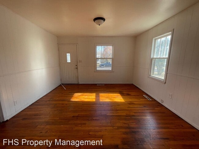 Building Photo - 2 br, 1 bath House - 741 N West Ave