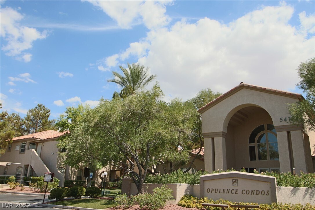 5415 W Harmon Ave Unit 2075, Las Vegas, NV 89103 Condo for Rent in