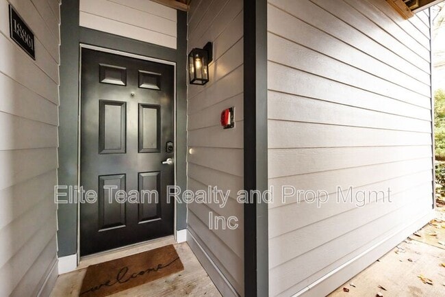 Building Photo - 18861 Vineyard Point Ln