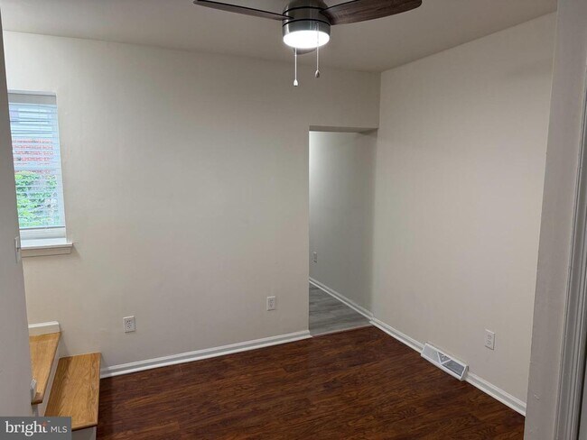 Foto del edificio - 518 E 12th St