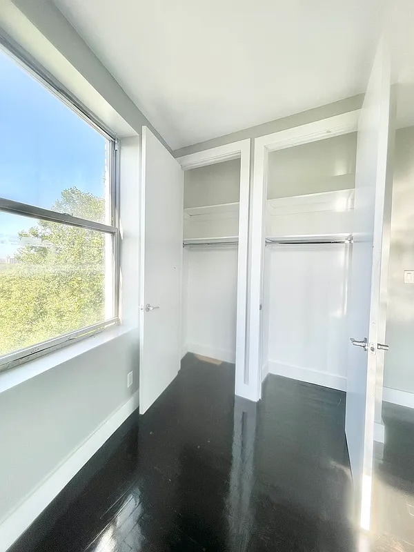 Foto del edificio - 901 Woodycrest Ave