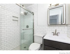 Building Photo - 144 Union St