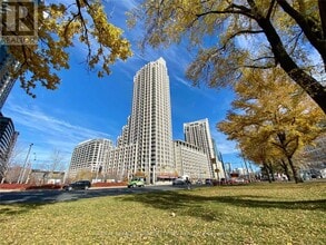 Building Photo - 628 Fleet St
