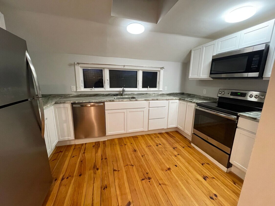 Primary Photo - 155 Onset Ave