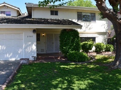 Building Photo - 2501 El Burlon Cir