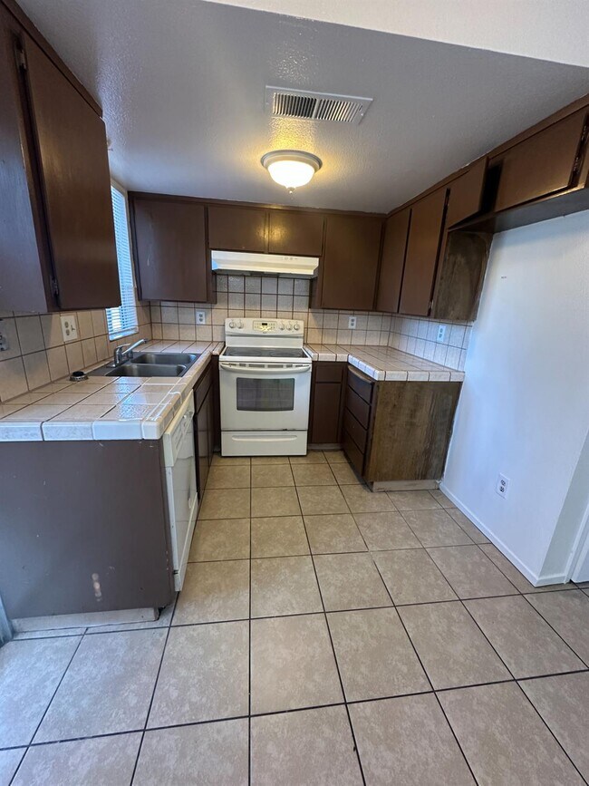 Foto del edificio - 1020 Jefferson Ave