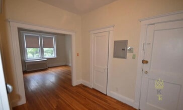 Building Photo - 9 Egremont Rd