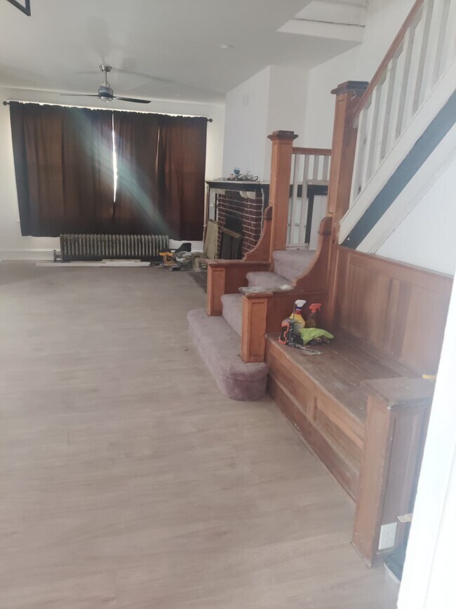 Foto del edificio - 1620 Lindley Ave