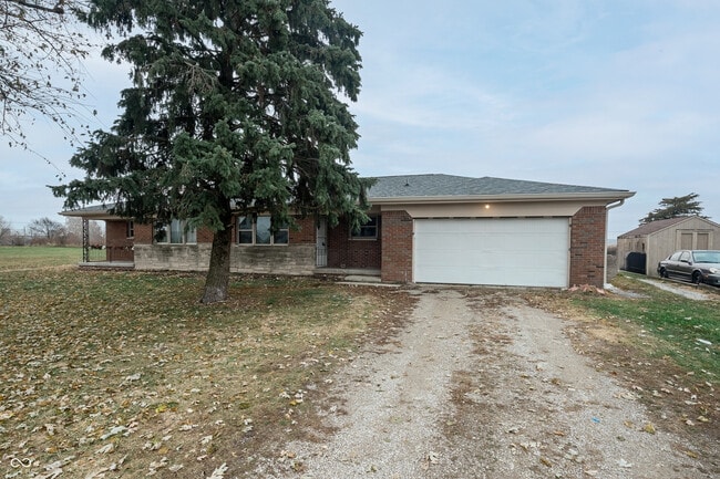 Building Photo - 4305 E 550 S