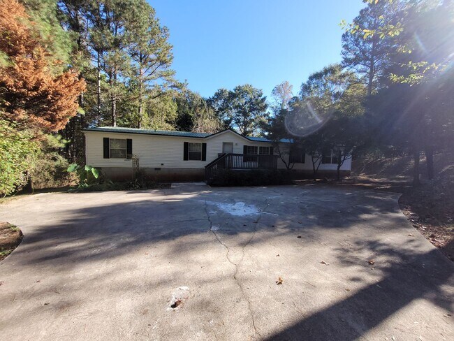 Foto del edificio - For Rent - Double Branch Road in Danielsvi...