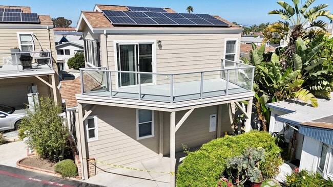 Building Photo - 80 Huntington St