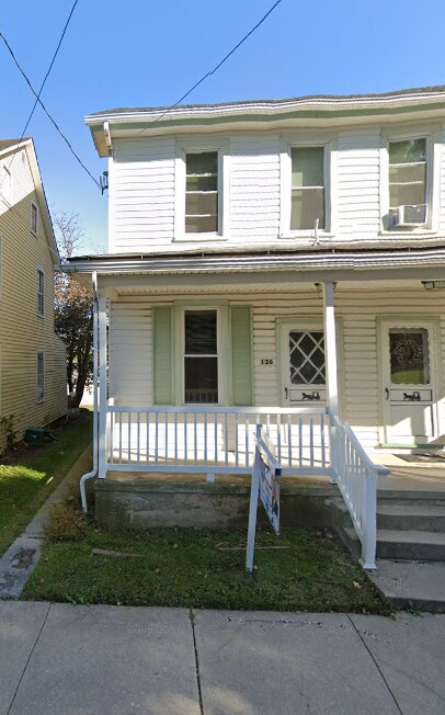 Primary Photo - 136 Schoolhouse Rd