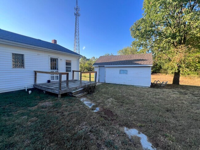 Foto del edificio - Unique 3 Bedroom Home South of Carl Junction