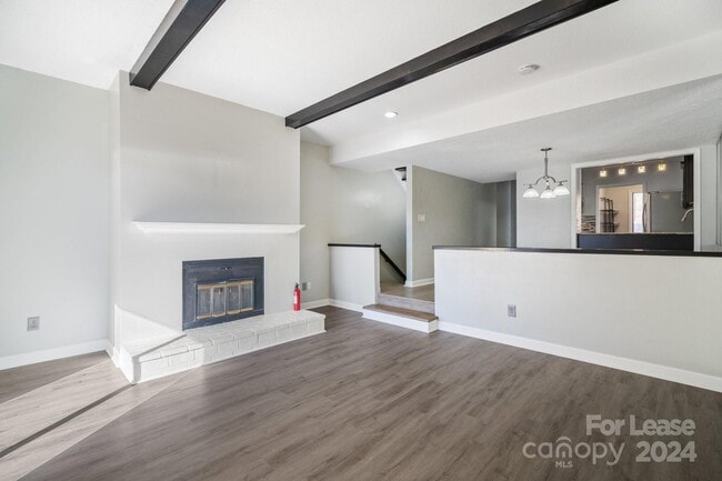 Building Photo - 5192 Corbin Ln