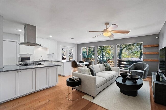 Building Photo - 1803 J J Seabrook Dr