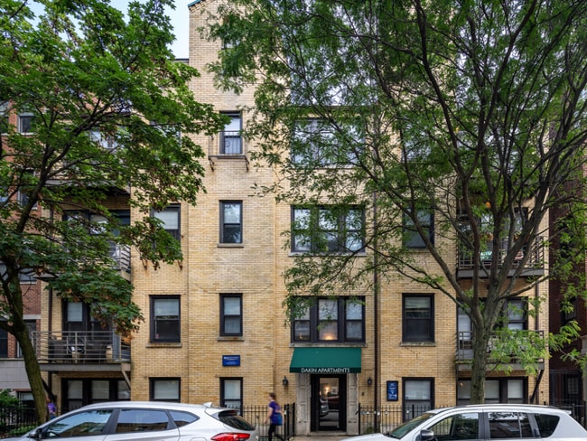 Building Photo - 917 W Dakin St