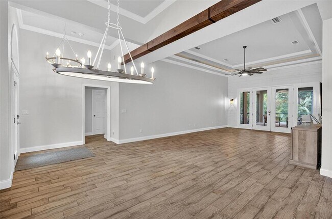 Foto del edificio - 5 Village View Dr