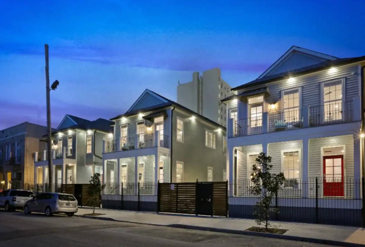 1222 Carondelet St Unit Q.1348148, New Orleans, LA 70130 Room for