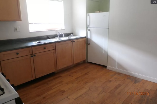 Building Photo - 137
