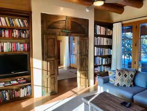 Building Photo - 122 Cerrito de Baca